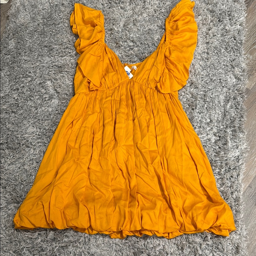 Women's Ruffle sleeve bubble dress
